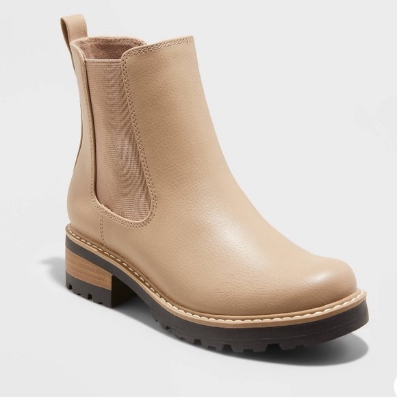 Universal Thread Shoes - Universal Thread Celina Wide Width Water Repellent Chelsea Boots Women’s Size 5W